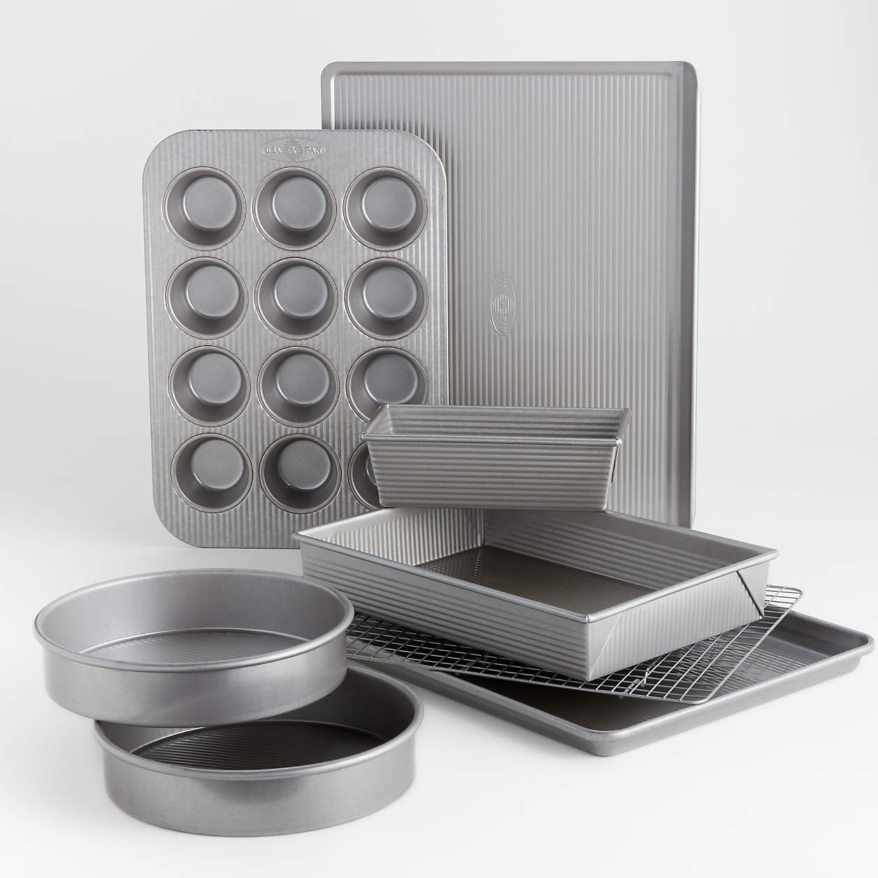 USA Pan 8-Piece Non-Stick Bakeware Set + Reviews | Crate & Barrel Canada