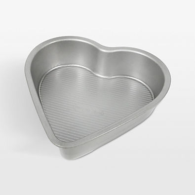 View USA Pan Heart Cake Pan details