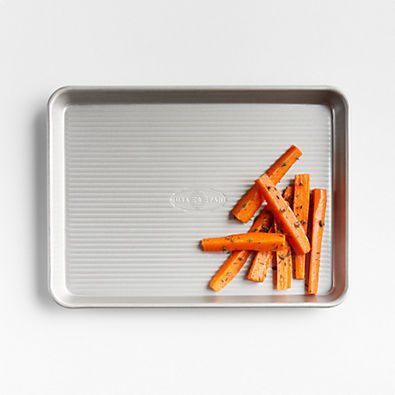 View USA Pan Quarter Sheet Pan details