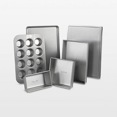 View USA Pan 6-Piece Bakeware Set details