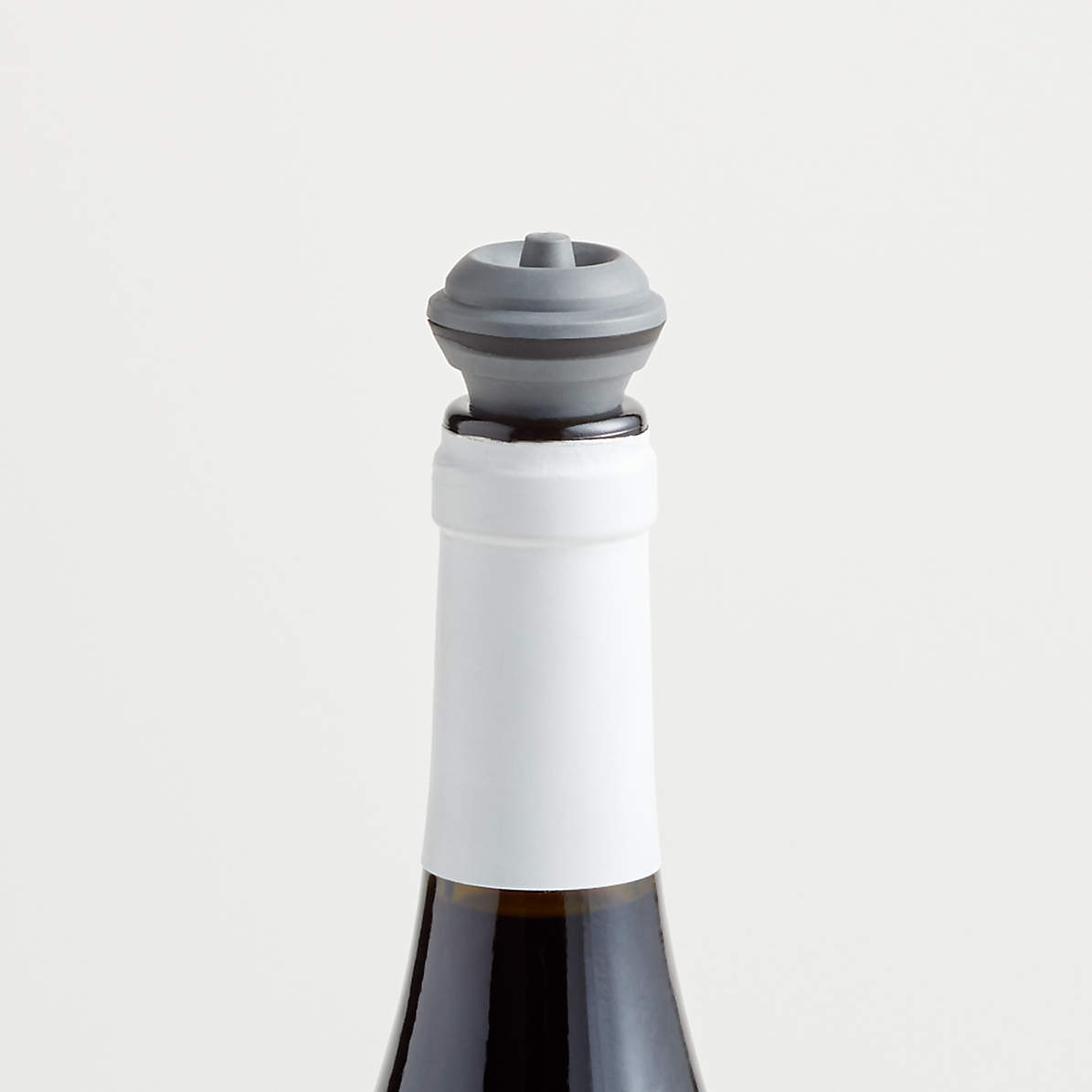 melk wit droogte Zonnig Vacu Vin Grey Wine Stoppers, Set of 2 + Reviews | Crate & Barrel
