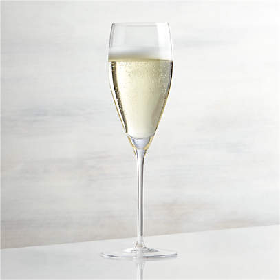 https://cb.scene7.com/is/image/Crate/VineyardChampagneGlass9ozSHF15/$web_pdp_main_carousel_low$/220913132559/vineyard-9-oz.-champagne-glass.jpg