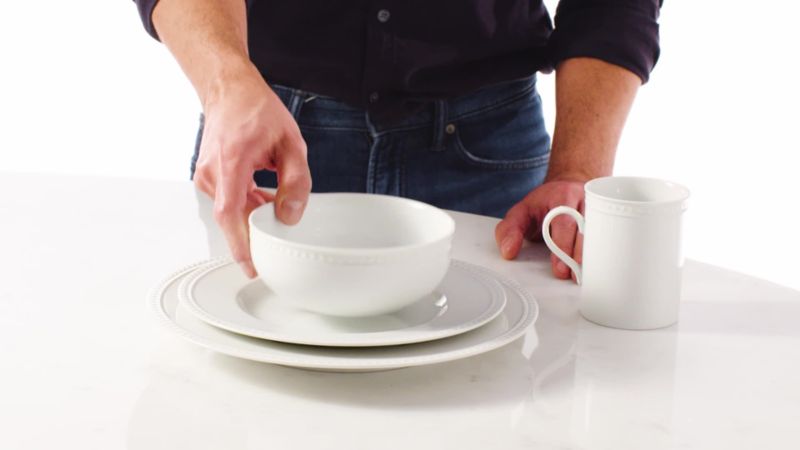 Play Staccato Dinner Plate - video 1 of 1