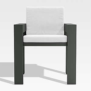 Outdoor dining discount chair with arms