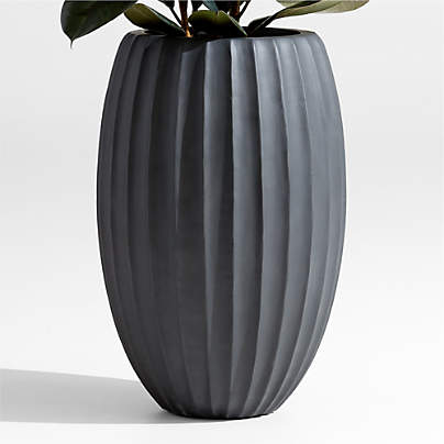 Warren 16.9" x 26" Large Black Ficonstone Outdoor Planter