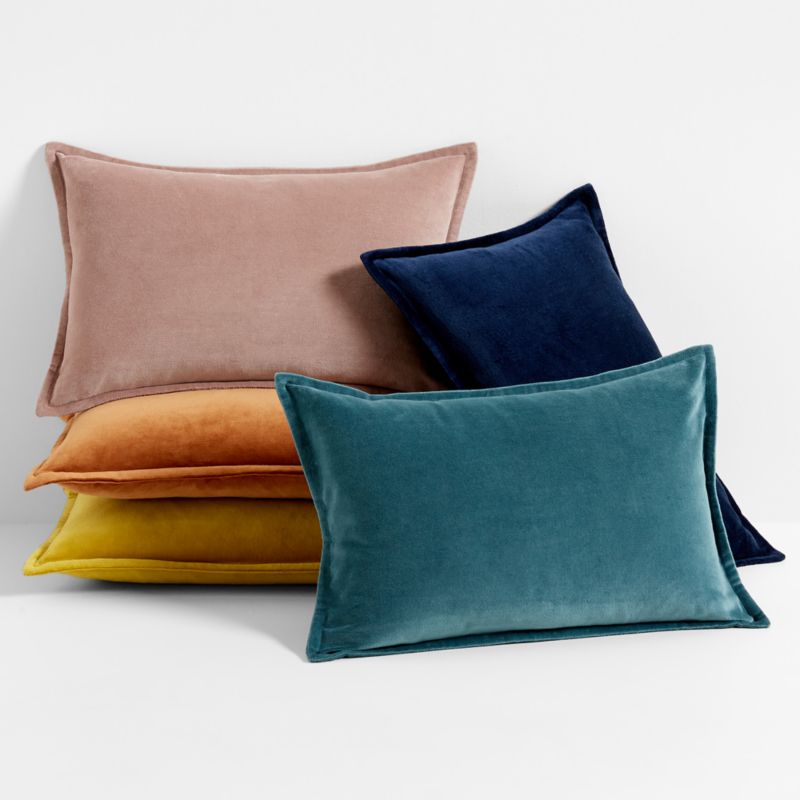 Pillows & Throws