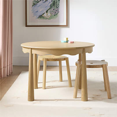 Waveland Natural Oak Wood Round Kids Play Table