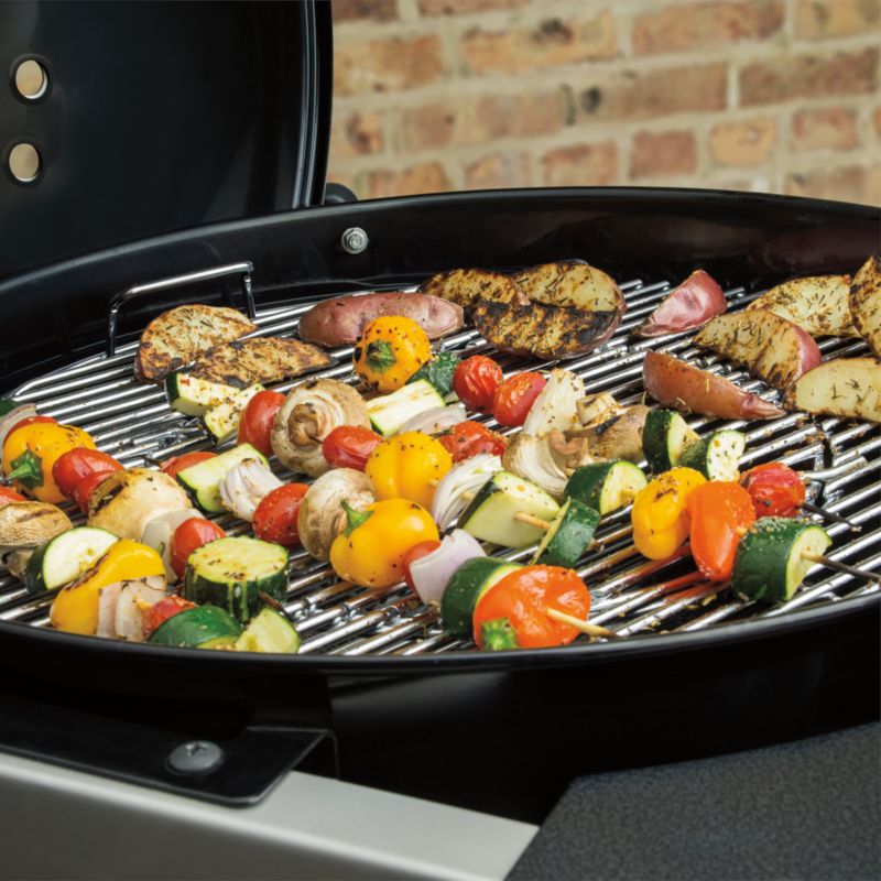 Weber Performer Deluxe Black Charcoal Outdoor Grill + Reviews | Crate ...