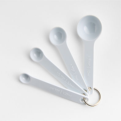 View White Melamine Measuring Spoons, Set of 4 details