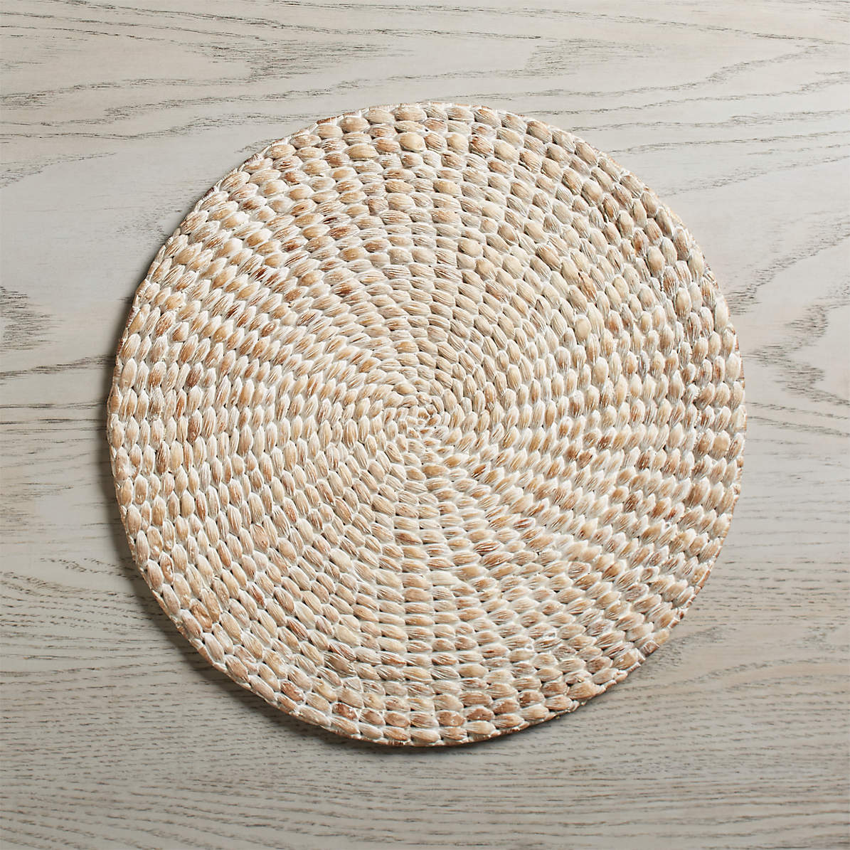 willekeurig Rechthoek Staat Whitewashed Water Hyacinth Woven Round Placemat + Reviews | Crate & Barrel