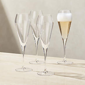 https://cb.scene7.com/is/image/Crate/WillsburgerChampagne9OzS4SHF19/$web_pdp_carousel_low$/190513102515/willsberger-9-oz.-champagne-glasses-set-of-4.jpg