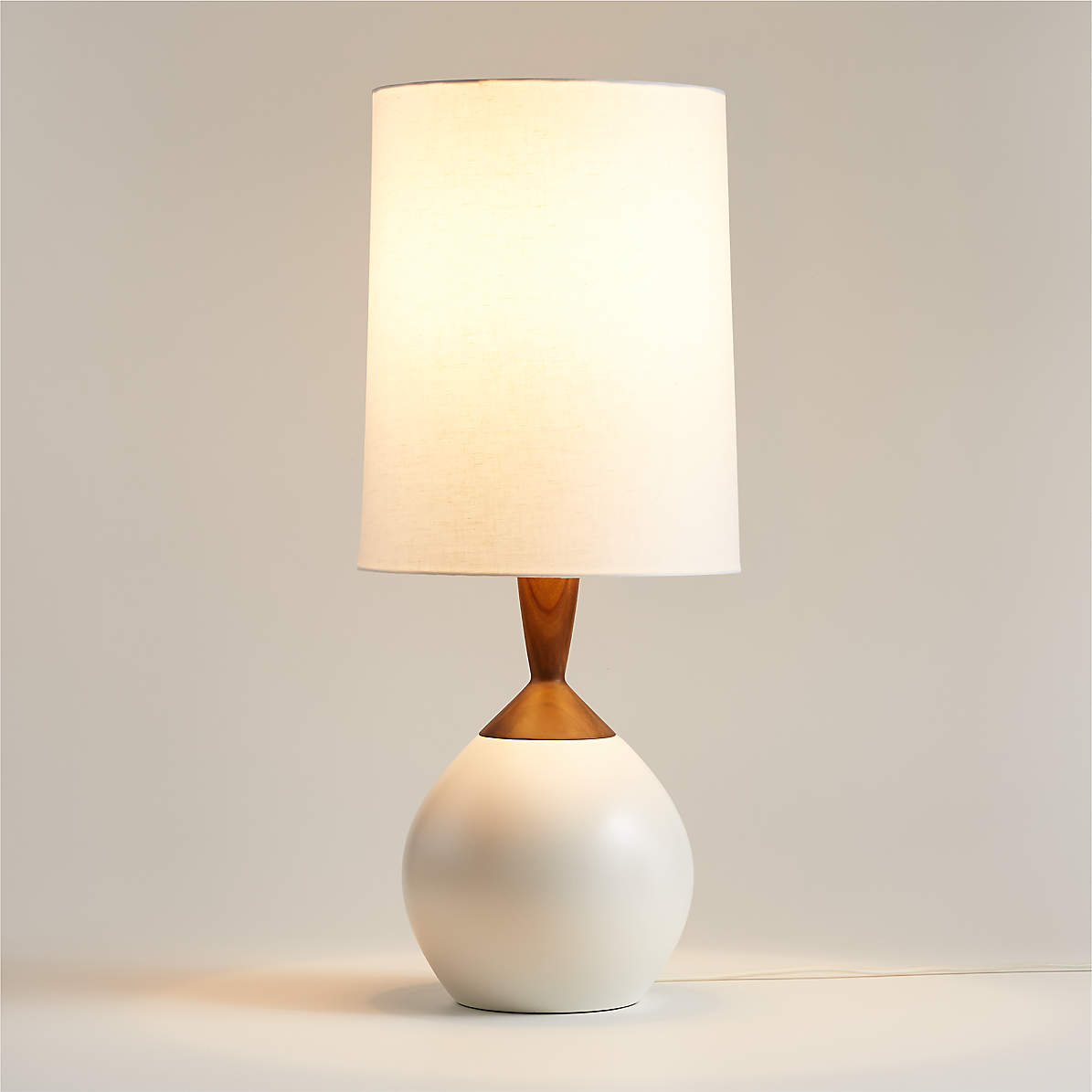 White metal cheap table lamp