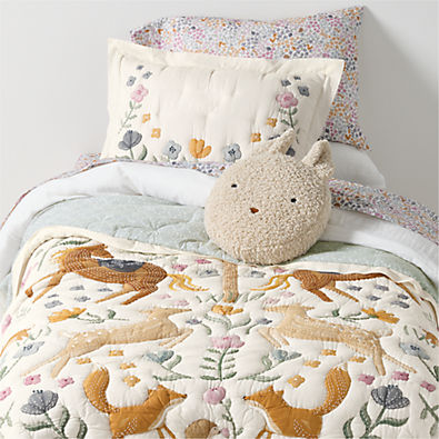 View Wonderland Prairie Embroidered Voile Kids Twin Quilt details