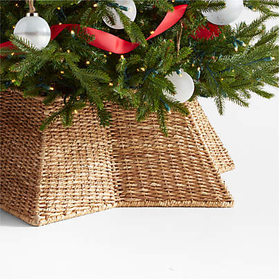 Woven Star Christmas Tree Collar