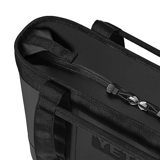 YETI Camino Zip Carryall 18L Black
