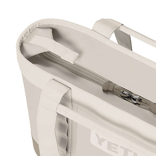 YETI Camino Zip Carryall 18L Cape Taupe