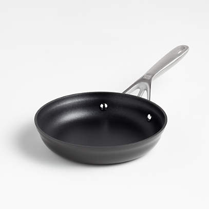 https://cb.scene7.com/is/image/Crate/ZwillingMtn8inNSHAFrypanSSS21/$web_pdp_main_carousel_low$/210525163557/zwilling-motion-8-non-stick-hard-anodized-fry-pan.jpg