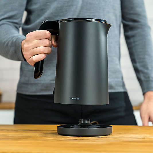 ZWILLING Enfinigy Matte Black Cool Touch 1-L Tea Kettle