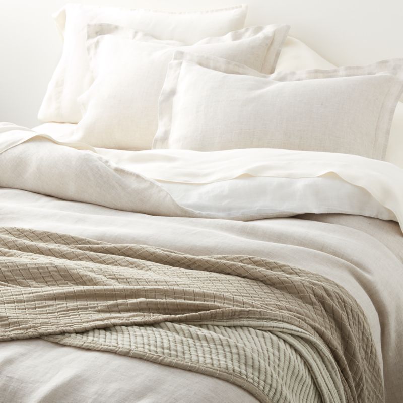 Organic & Minimal Bedding