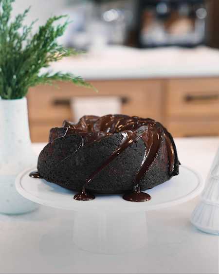 Mini Chocolate Bundt Cake - Cooking with Curls