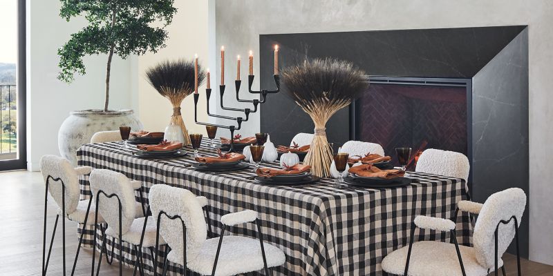 Detailed and Dramatic Thanksgiving Table Setting Essentials | Crate ...