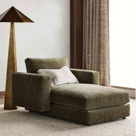 Chaise Lounges & Daybeds