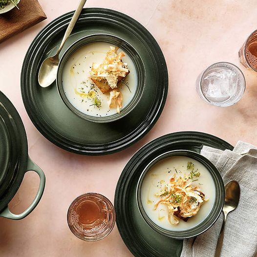 le creuset dinnerware