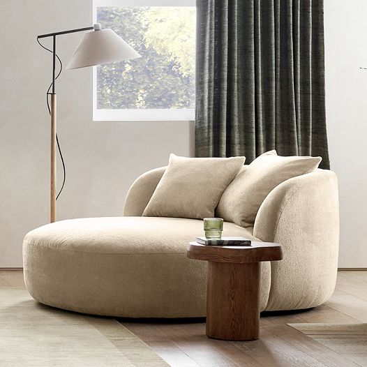 Chaise Lounges & Daybeds