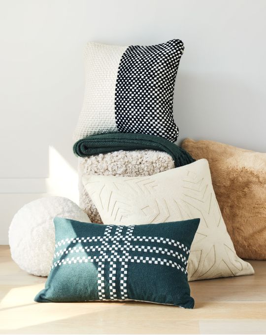 Best Christmas Home Decor 2024 Indoor Outdoor Crate Barrel Canada   Cb DPLP ChristmasDecor VisNav Pillows