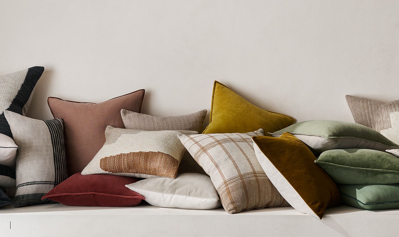 Throw Pillow Arrangements Crate & Barrel Canada
