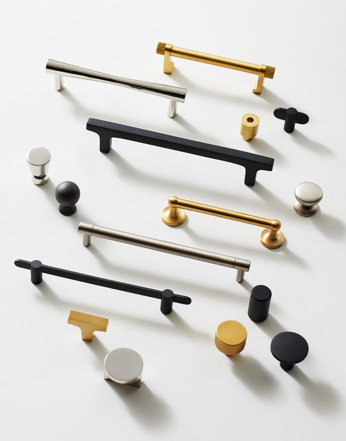 Shop Cabinet Pulls & Knobs