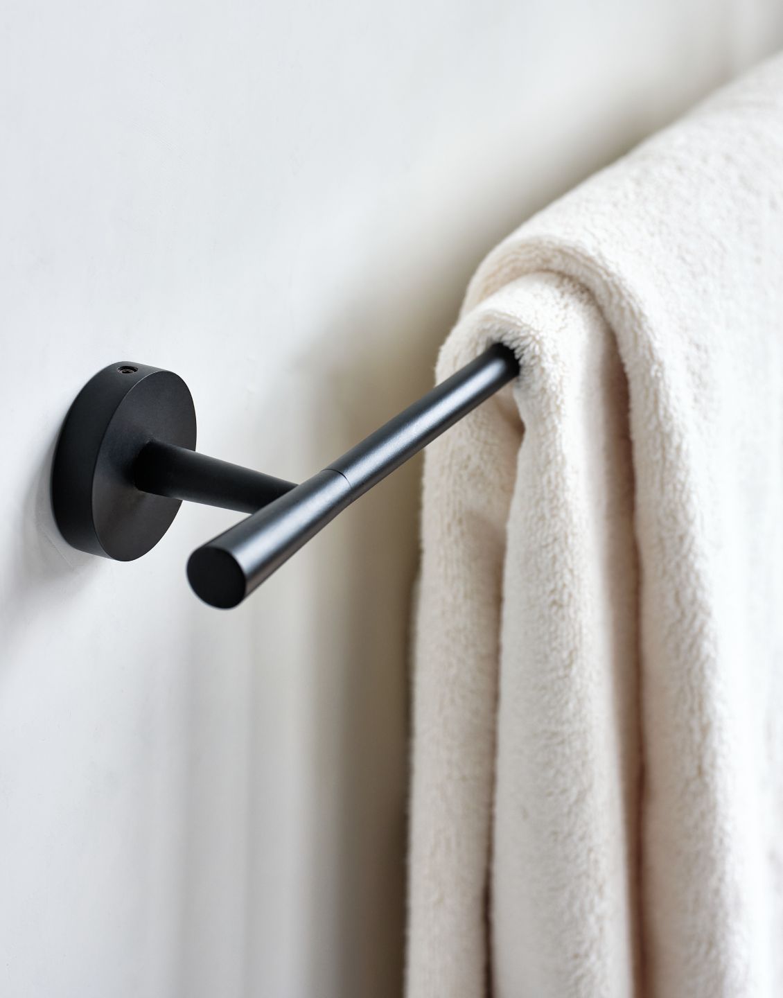 Shop Towel Racks & Bars