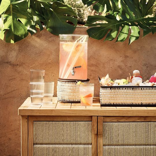 Kitchen & Entertaining