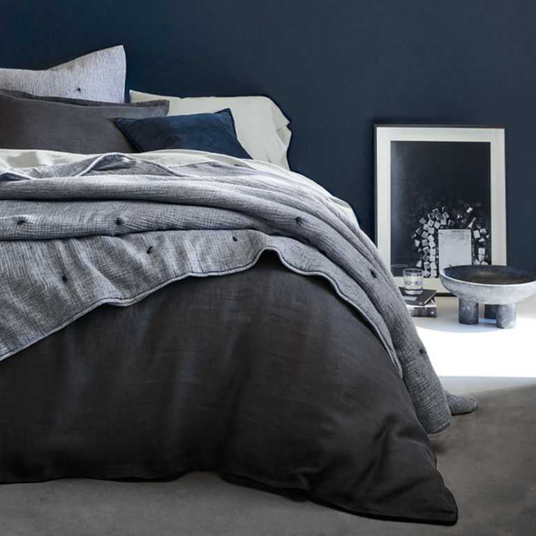Best way to layer blankets for warmth best sale