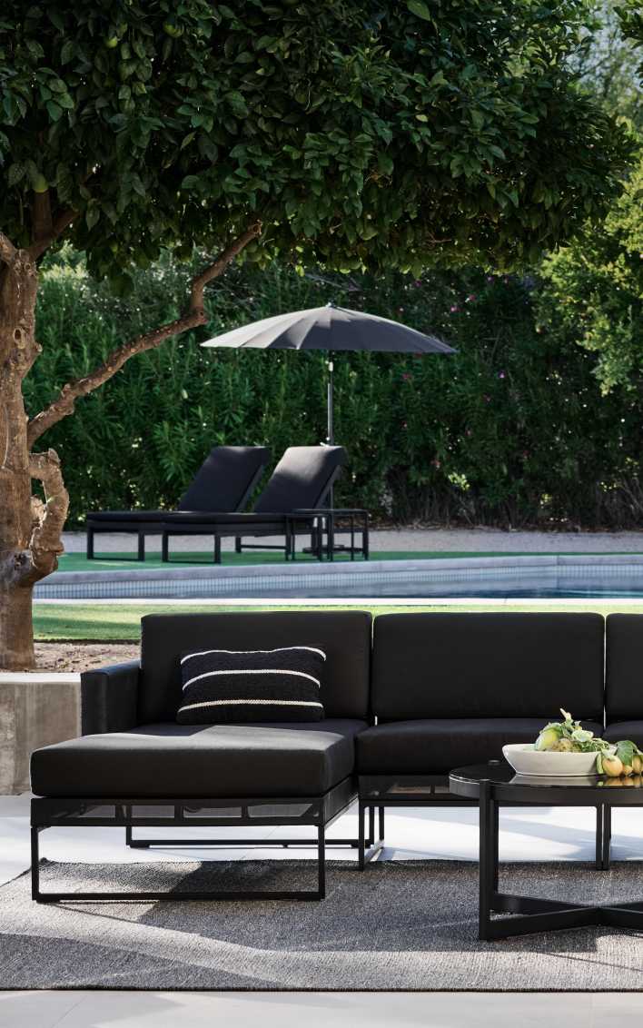 Crate and Barrel クレートアンドバレル椅子二脚木目NYで購入