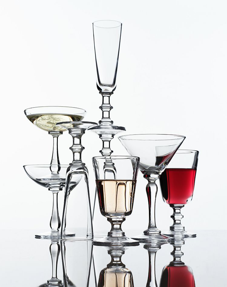 Basics: The Difference Between Red and White Wine Glasses