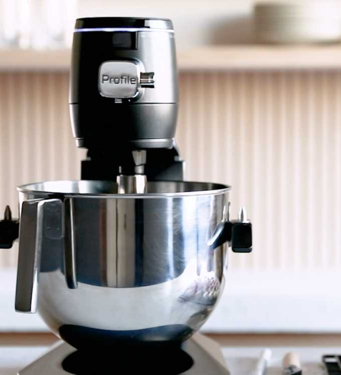 GE Stand Mixer
