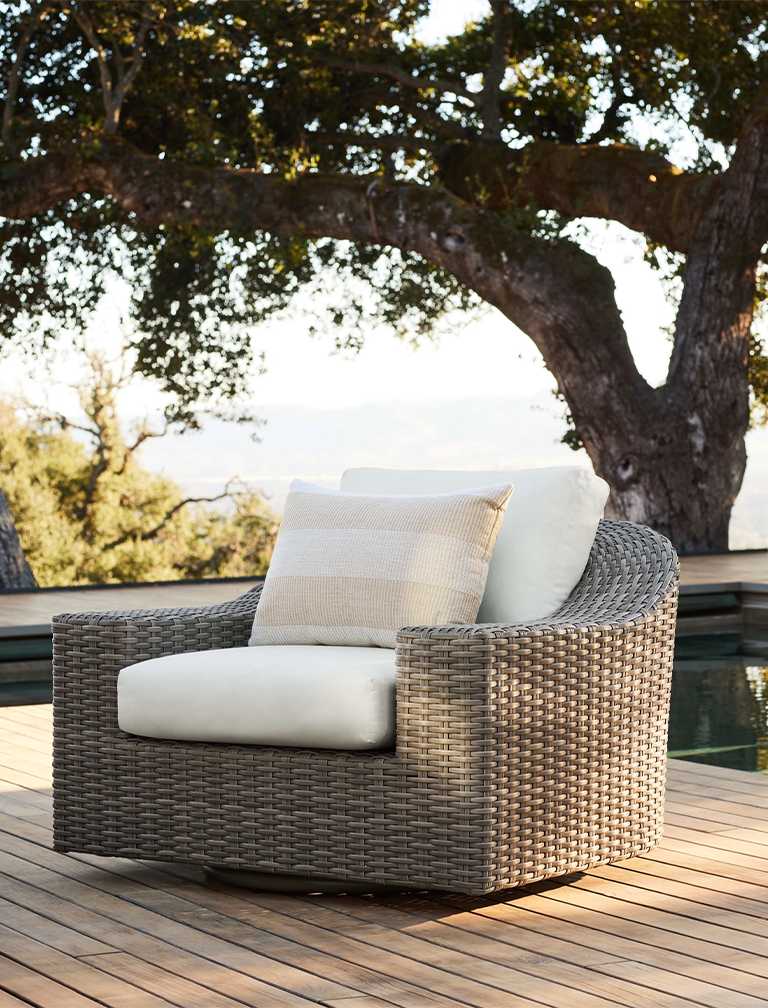 Stori Modern Outdoor Furniture Delivered to Your Patio :: Stori Modern