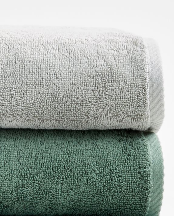 Crate and Barrel Antimicrobial Organic Cotton Bath Towel - Bright White