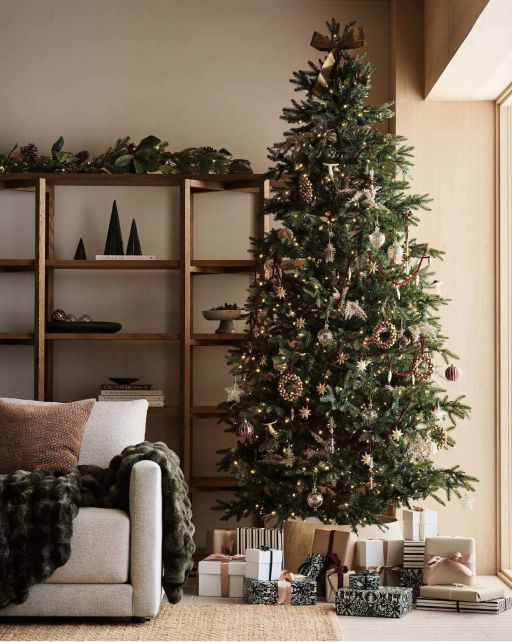 クレートアンドバレル　ツリー Christmas Trees & Faux Trees | Crate & Barrel