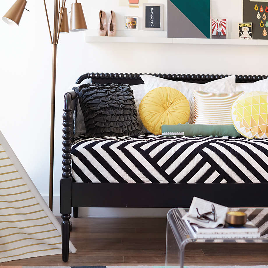 Black wood deals daybed